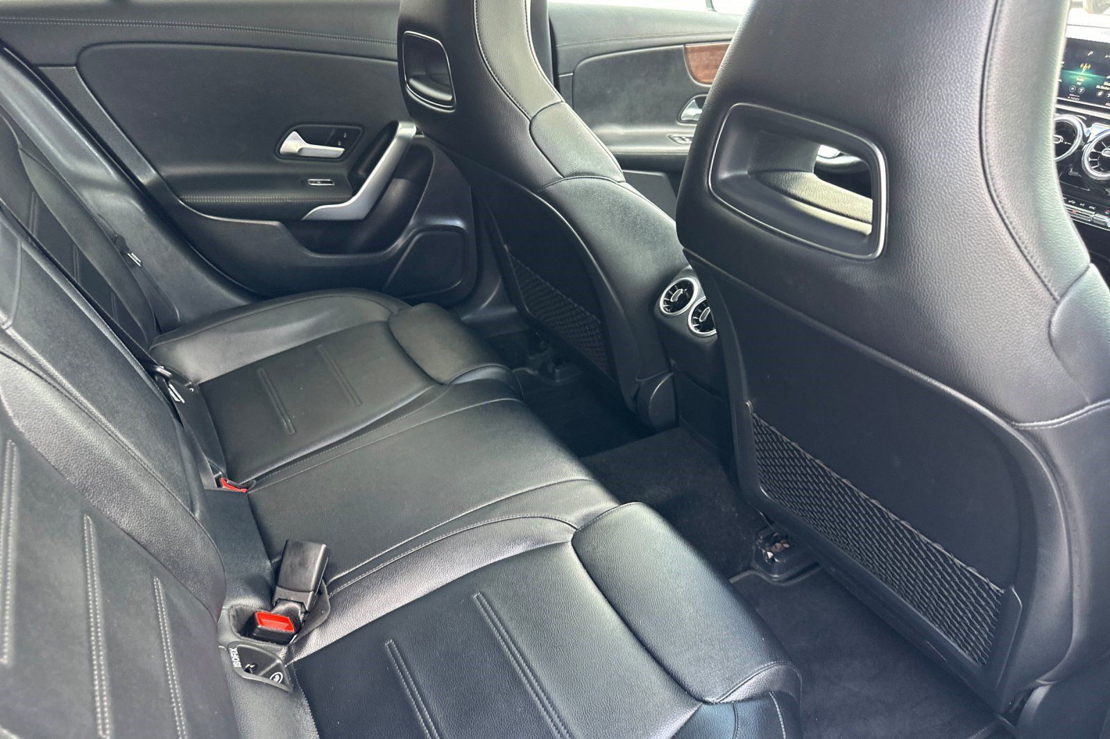 Used 2020 Mercedes-Benz CLA 250 image 31