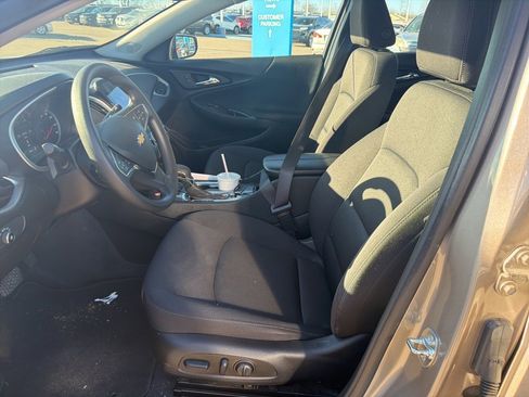 Used 2024 Chevrolet Malibu LT image 12