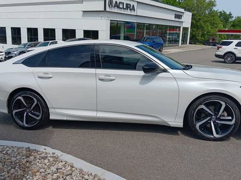 Used 2018 Honda Accord Sport image 6