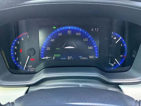 Used 2022 Toyota Corolla LE image 14