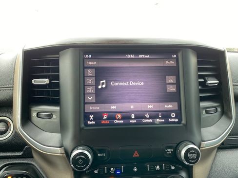 Used 2019 RAM 1500 Laramie AWD/4WD image 20