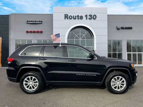 Used 2022 Jeep Grand Cherokee Laredo E w/ Security & Convenience Group image 5