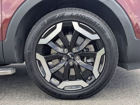 Used 2024 Kia Telluride EX w/ EX Captain's Chair Package FWD image 13