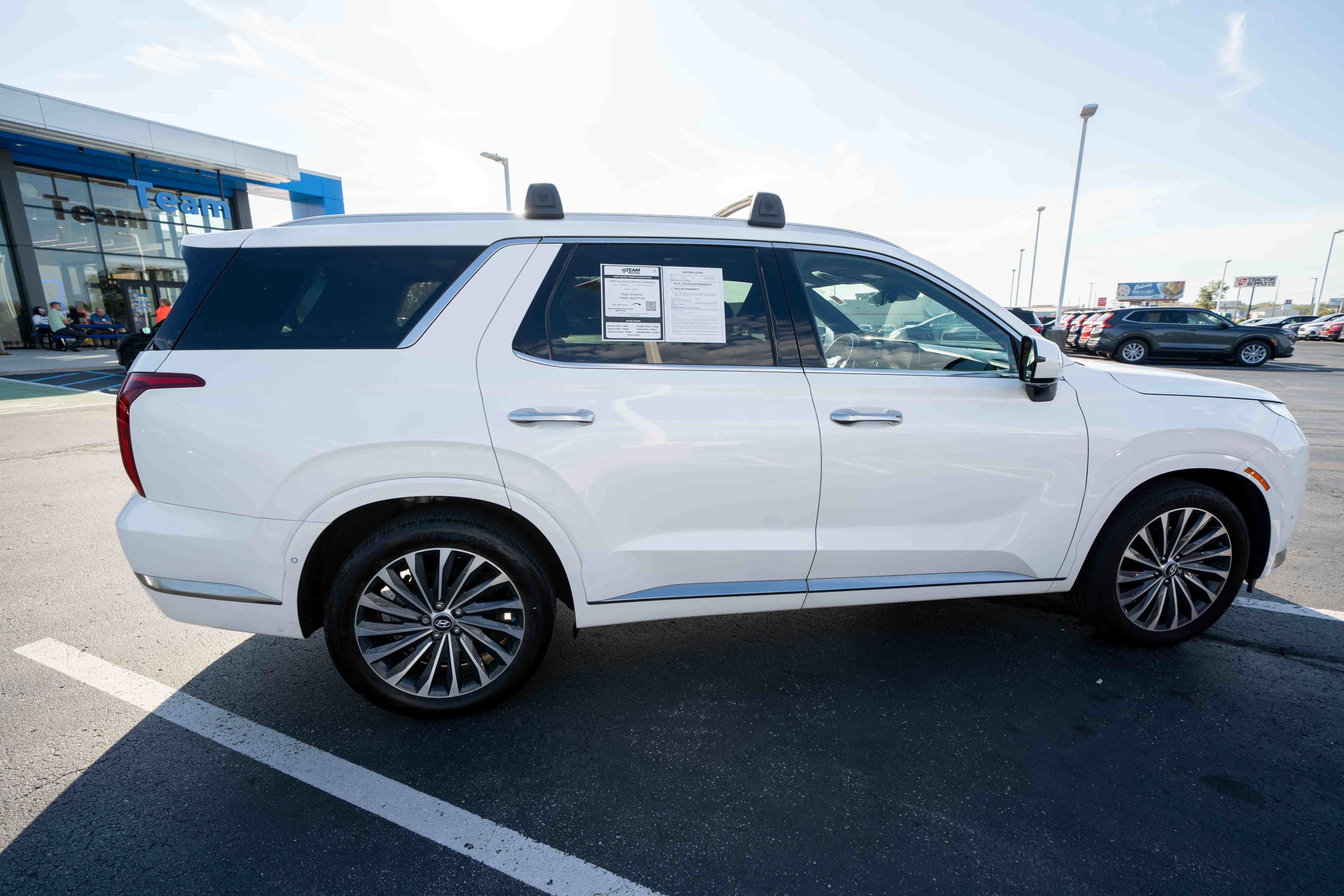 Used 2025 Hyundai Palisade Calligraphy AWD/4WD image 6