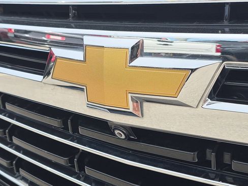 Used 2022 Chevrolet Tahoe LT w/ Luxury Package RWD image 31