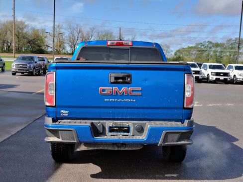 Used 2022 GMC Canyon Elevation w/ Elevation Premium Package AWD/4WD image 5