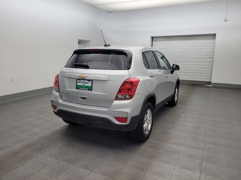 Used 2022 Chevrolet Trax LS w/ Tint and Cruise Package AWD/4WD image 9