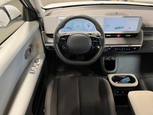 Used 2024 Hyundai Ioniq 5 SEL RWD image 17
