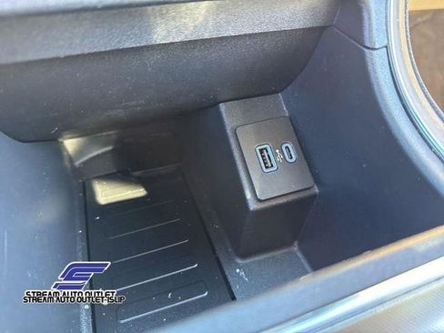 Used 2022 Ford Edge Titanium AWD/4WD image 30