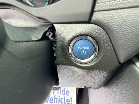 Used 2021 Toyota RAV4 XLE w/ Convenience Package AWD/4WD image 28