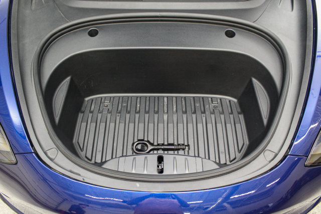 Used 2023 Tesla Model 3 Standard Range RWD image 29