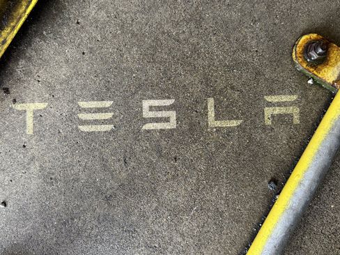 Used 2021 Tesla Model Y Long Range AWD/4WD image 16