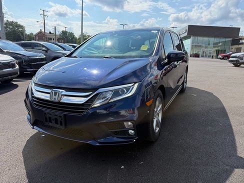 Used 2018 Honda Odyssey EX image 3