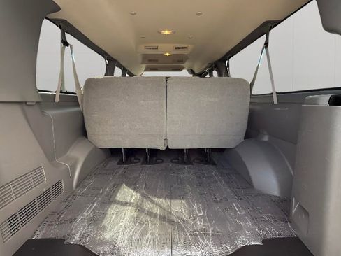Used 2025 Chevrolet Express 3500 LT w/ LT Preferred Equipment Group RWD image 27