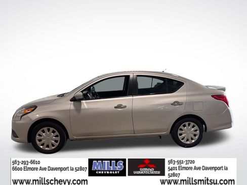 Used 2018 Nissan Versa SV image 8