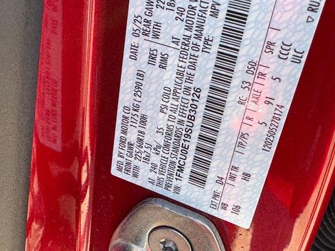 New 2025 Ford Escape SE w/ Class II Trailer Tow Package image 19