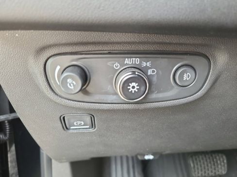 Used 2021 GMC Terrain SLT w/ Infotainment Package II image 34