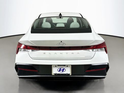 New 2026 Hyundai Elantra Limited FWD image 6