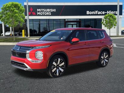 Used 2025 Mitsubishi Outlander SE