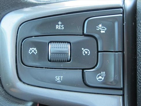 Used 2022 Chevrolet Suburban RST w/ Sport Performance Package AWD/4WD image 20