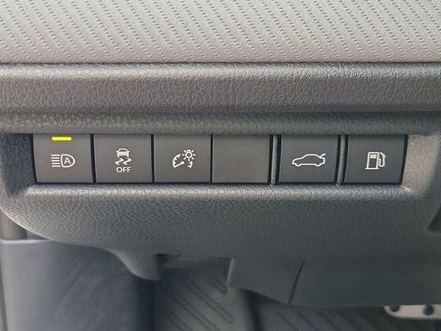 Used 2026 Toyota Camry SE FWD image 30