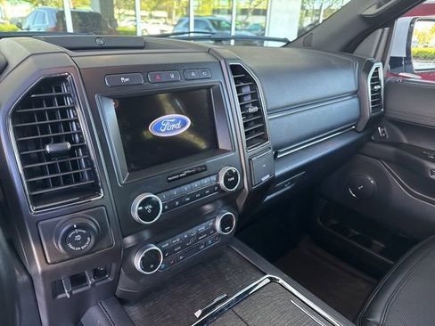 Used 2021 Ford Expedition Limited image 7