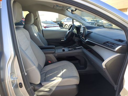 Used 2024 Toyota Sienna LE image 32