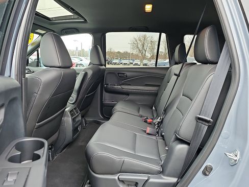 Used 2023 Honda Passport EX-L image 10