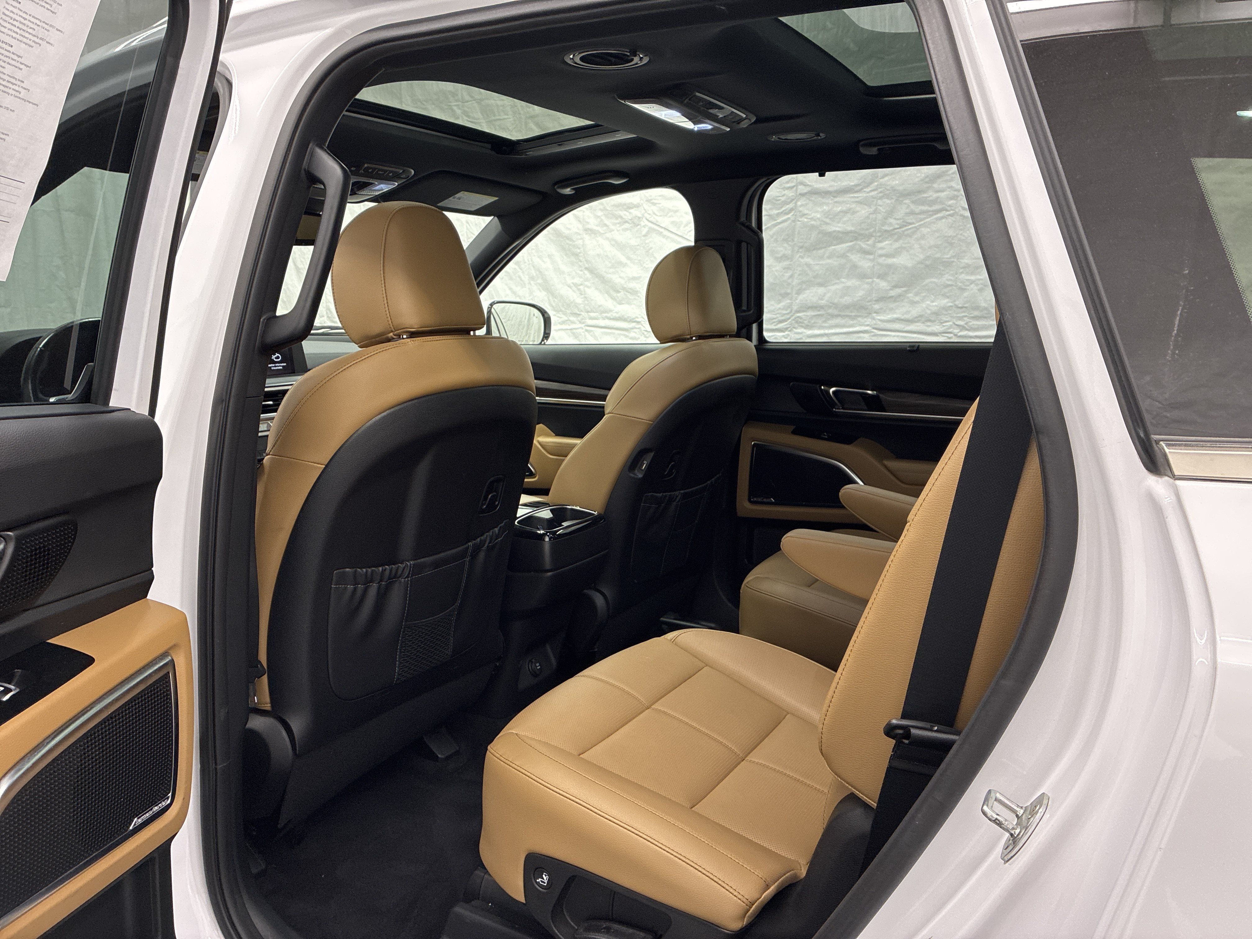 Used 2021 Kia Telluride SX w/ Towing Package AWD/4WD image 12