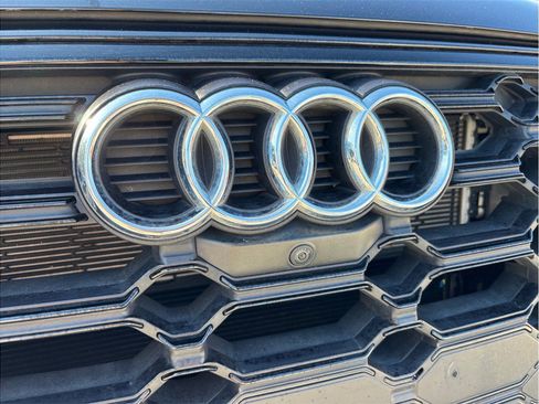 Used 2022 Audi Q5 e Prestige w/ Prestige Package AWD/4WD image 15