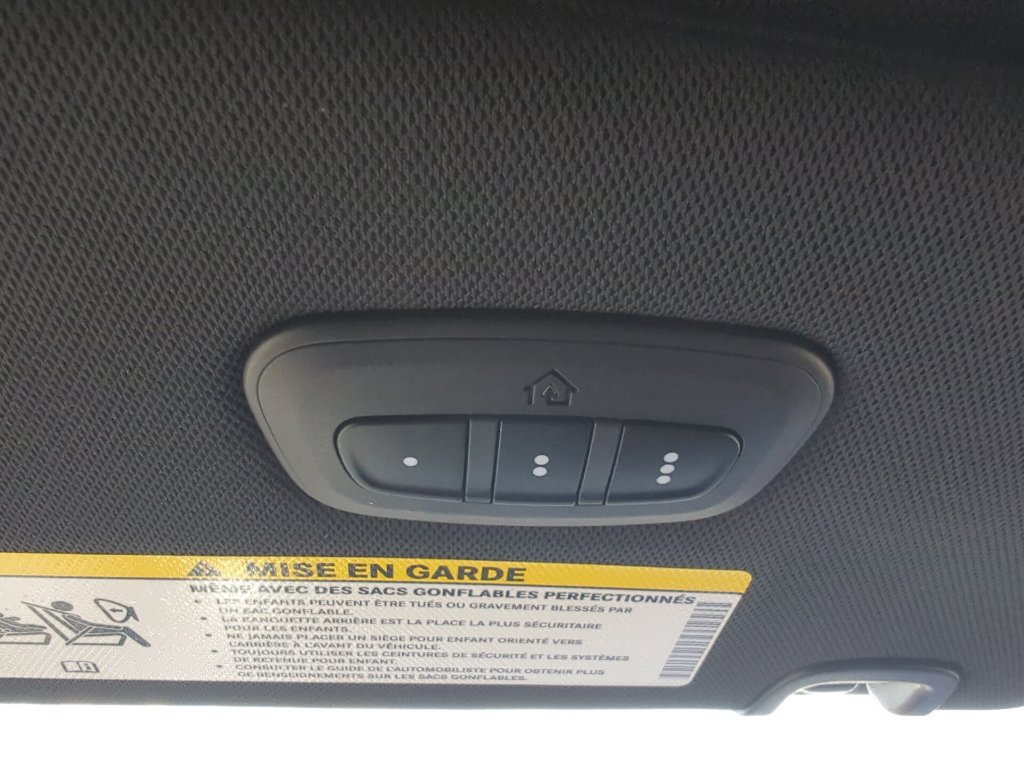 New 2027 Chrysler Pacifica Select AWD/4WD image 20