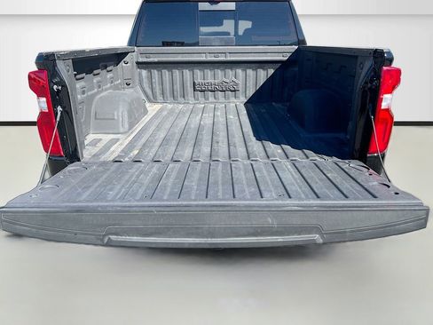 Used 2025 Chevrolet Silverado 1500 LTZ AWD/4WD image 28