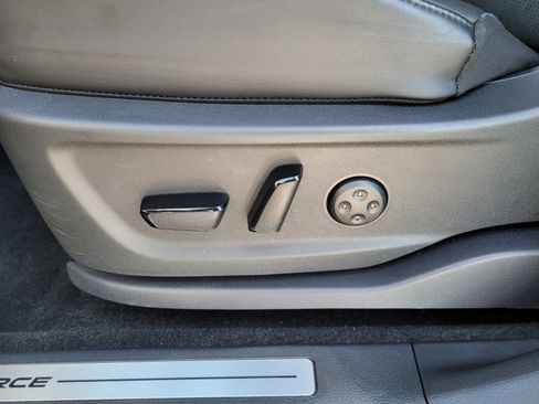 Used 2024 Nissan Ariya AWD image 11