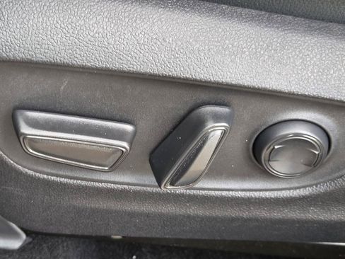 Used 2025 Toyota Grand Highlander AWD image 28