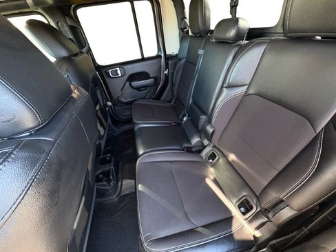 Used 2023 Jeep Gladiator Sport S image 22