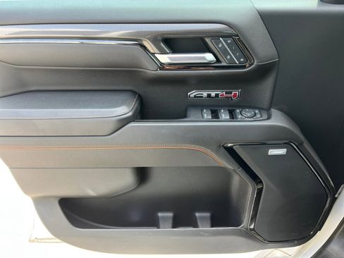 Used 2023 GMC Sierra 1500 AT4 w/ AT4 Preferred Package AWD/4WD image 24