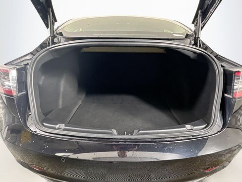 Used 2018 Tesla Model 3 Long Range image 28
