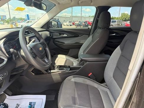 Used 2022 Chevrolet TrailBlazer LT w/ Convenience Package AWD/4WD image 11