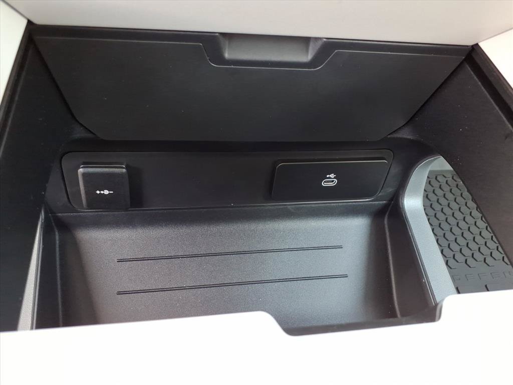 New 2026 Land Rover Defender 110 S AWD/4WD image 18