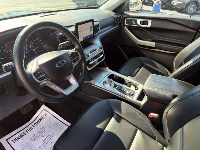 Used 2024 Ford Explorer XLT w/ Equipment Group 202A AWD/4WD image 21