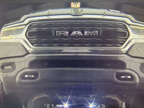Used 2021 RAM 1500 Limited image 3