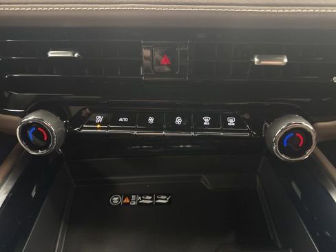 Used 2026 Chevrolet Suburban High Country image 20