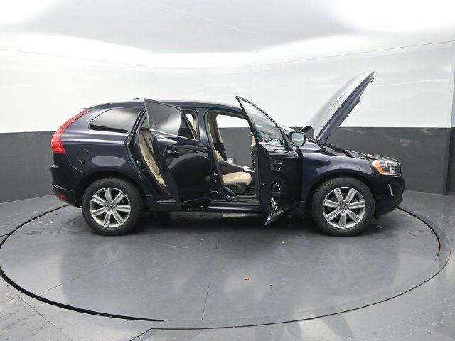 Used 2016 Volvo XC60 T6 AWD/4WD image 46