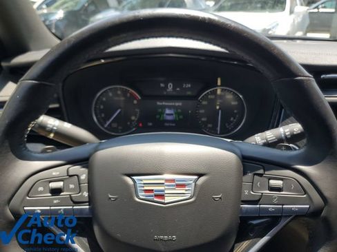 Used 2021 Cadillac XT6 Premium Luxury FWD image 24