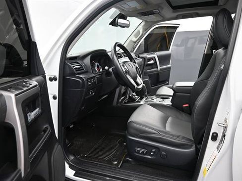 Certified 2024 Toyota 4Runner SR5 Premium w/ Moonroof Package AWD/4WD image 9