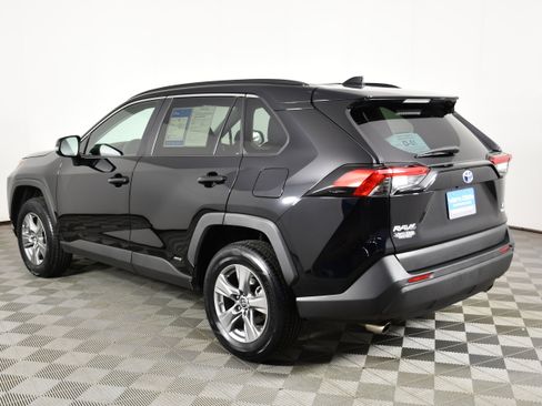Used 2024 Toyota RAV4 LE AWD/4WD image 8