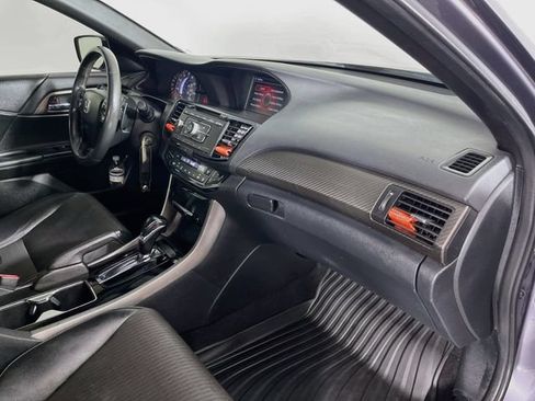 Used 2016 Honda Accord Sport image 28