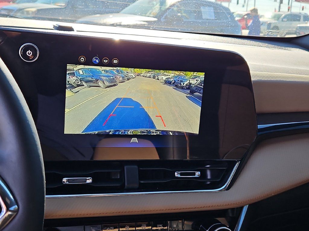 Used 2025 Chevrolet Equinox ACTIV FWD image 32