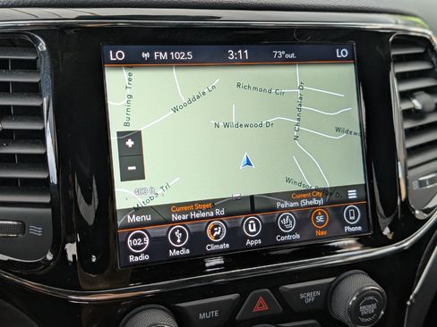 Used 2019 Jeep Grand Cherokee Limited AWD/4WD image 26
