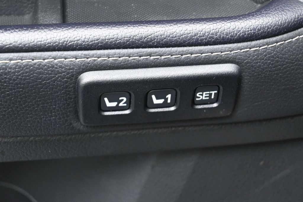 Certified 2022 Toyota 4Runner Limited AWD/4WD image 12